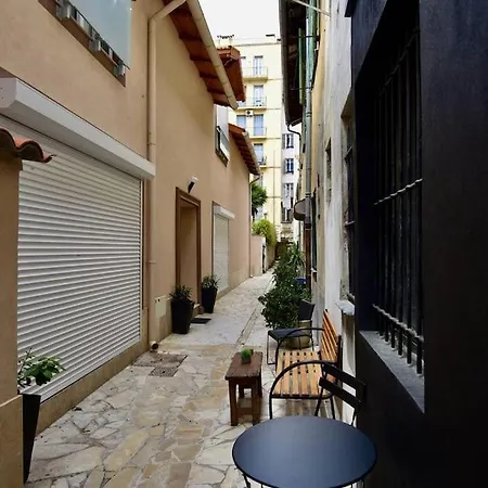 Signature Zone Pietonne Apartman